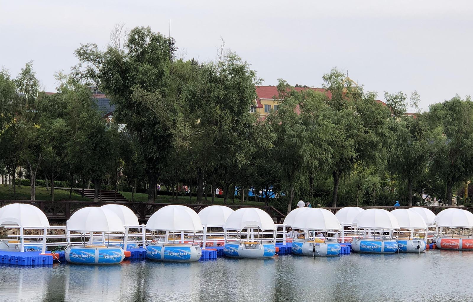 Donut BBQ Boat overview